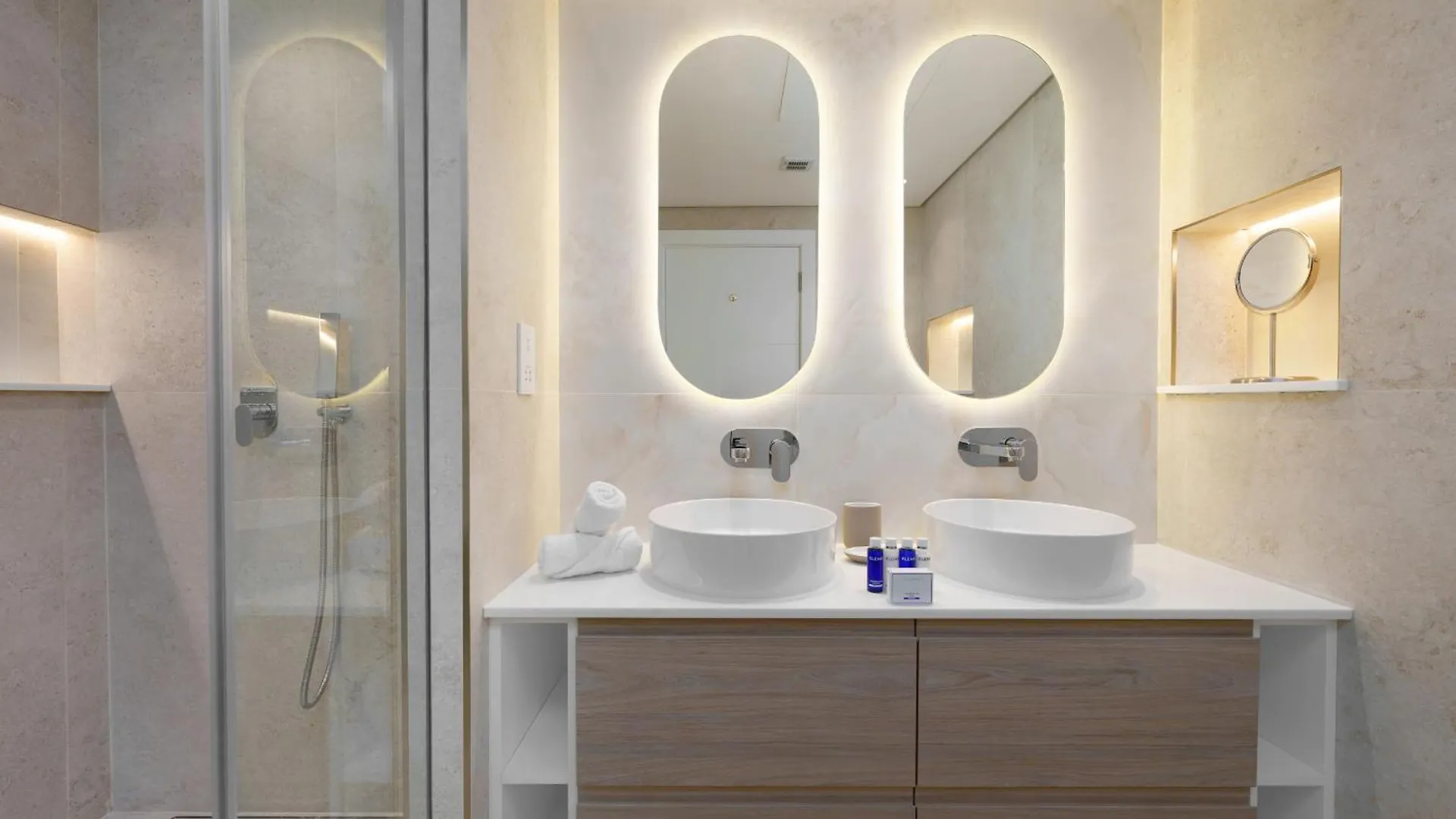 Burj Views East, Downtown Dubai - Mint Stay United Arab Emirates
